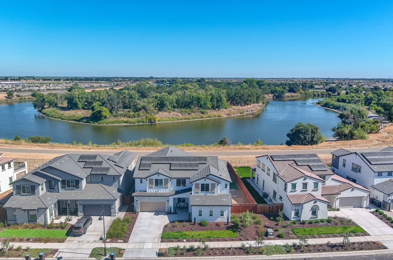 713 River Bend Dr
